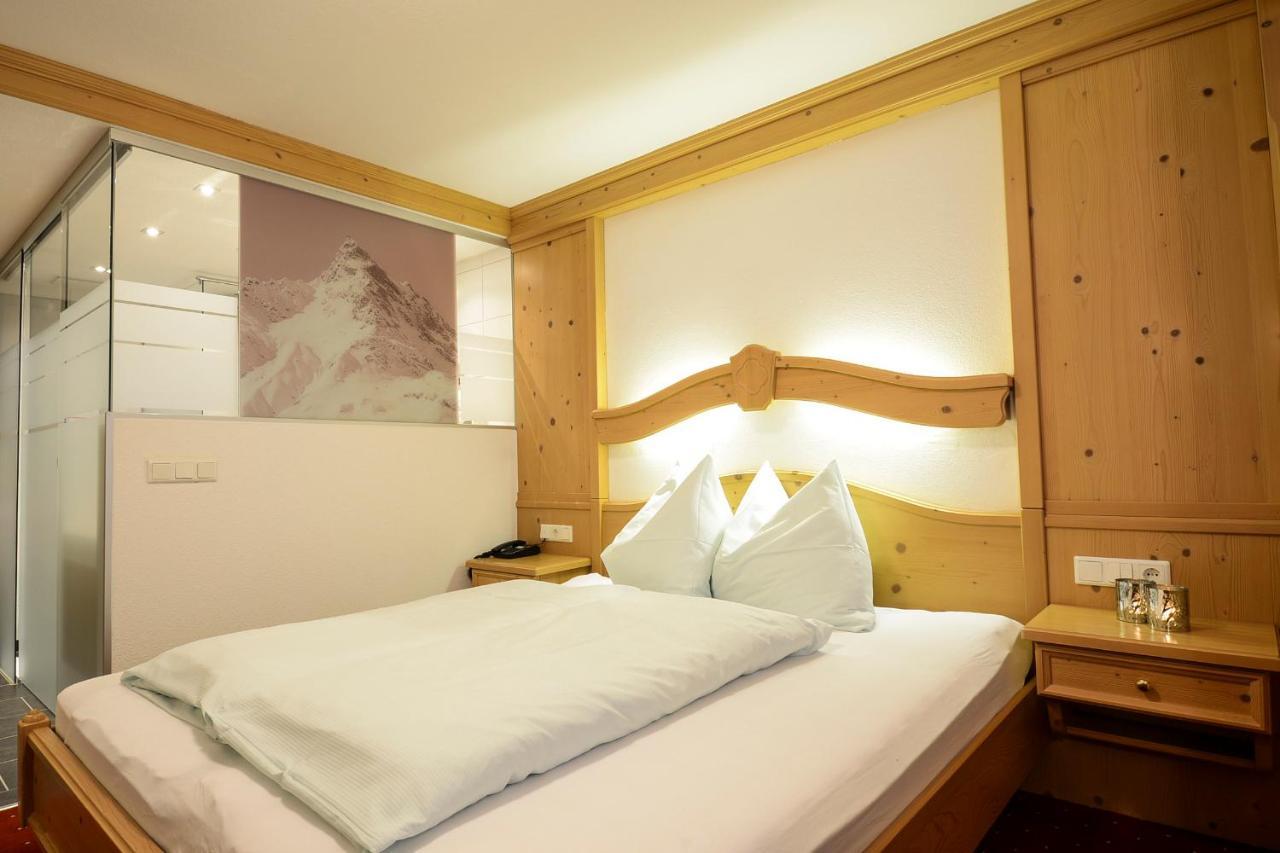 Double Room Mountain View