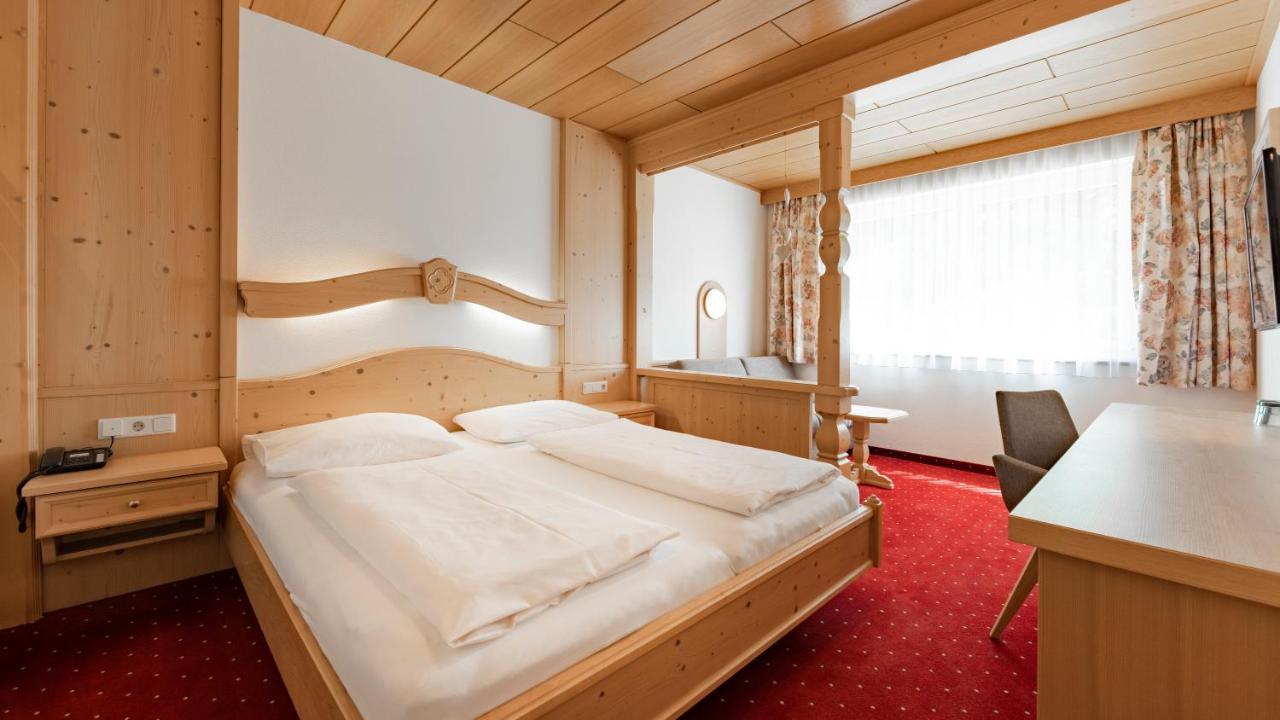 Double Room Mountain View